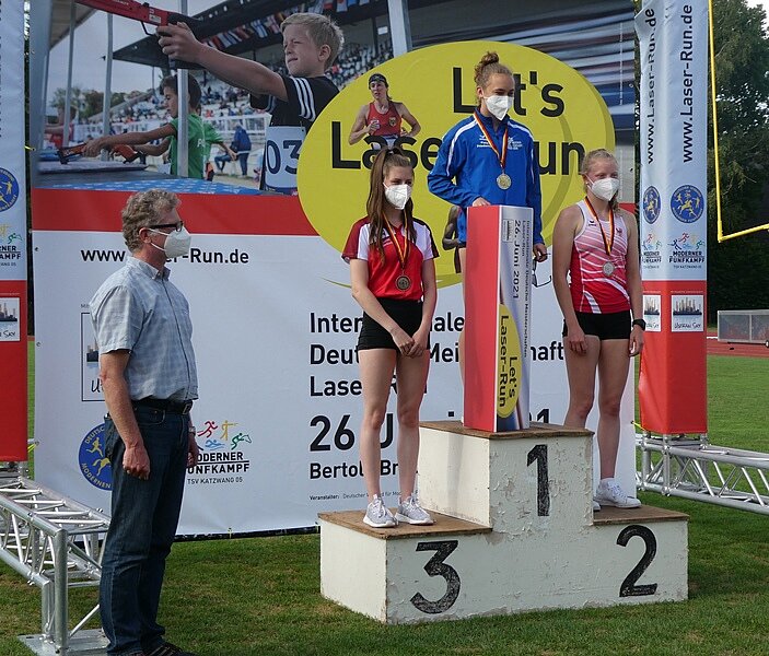 Gold für Finia Friederich bei den Deutschen Meisterschaften 2021 im Laser Run (Foto: R. Schramm)